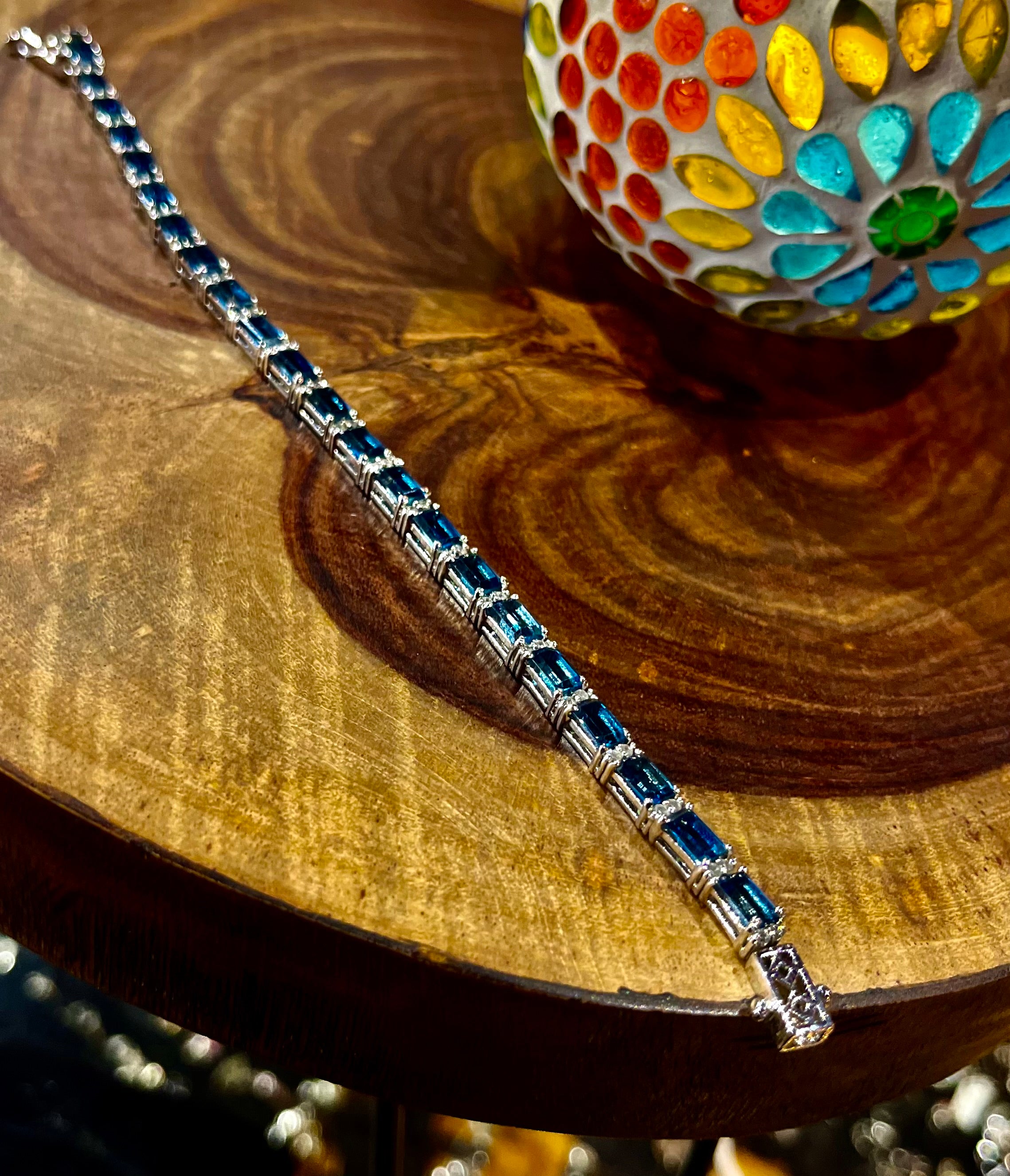 Elegant London Blue Topaz and Moissanite Bracelet in Silver-Platinum Alloy