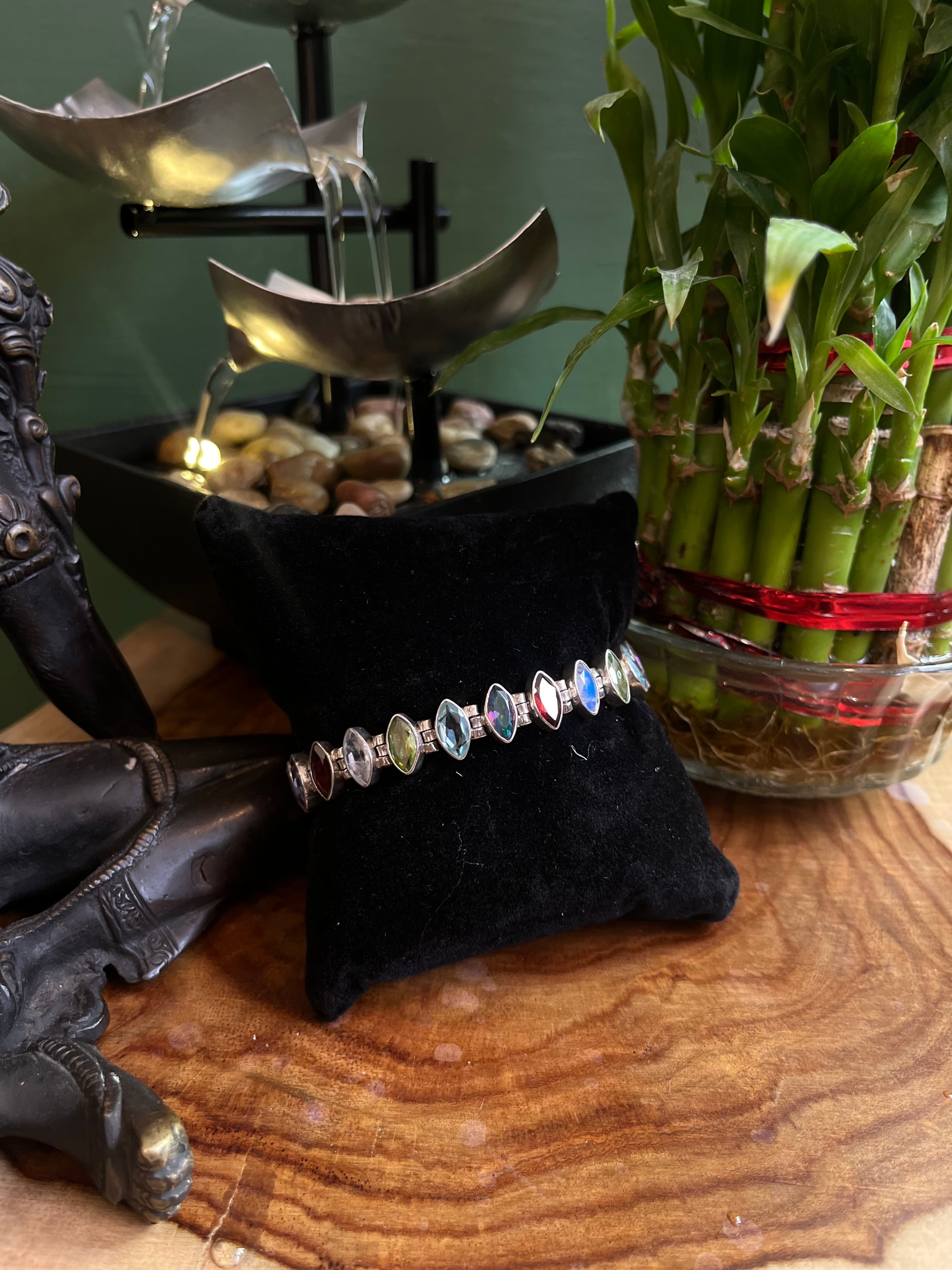 🌟 “Gemstone Energy Bracelets: Silver Elegance for Protection” 🌟